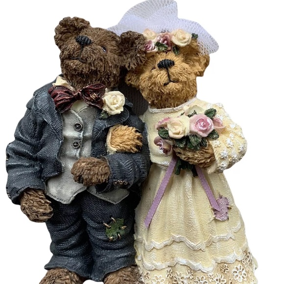 Other - Charming Wedding Bear Figurine boyds bears collections